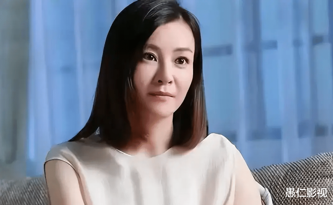 刘孜: 与富商相恋3个月闪婚,婚后生一子,丈夫一家把她宠成宝