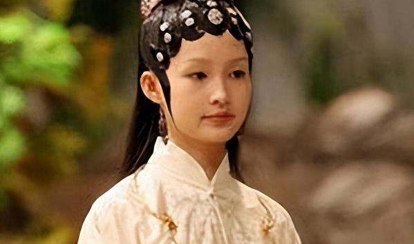 国家秘密培养她9年,她却转身踏入了娱乐圈,背后原因令人慨叹