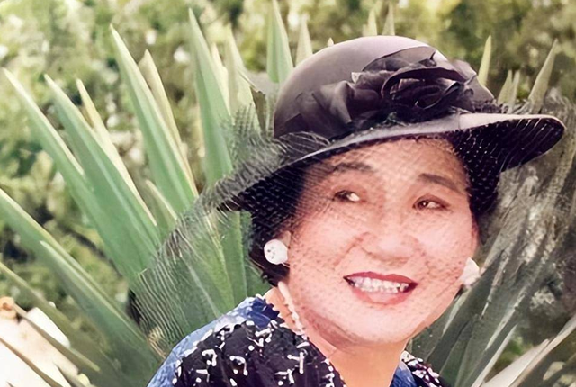 朗读者|1963年，春晚女皇赵丽蓉拒见毛主席，得知原因后主席连说：好好好