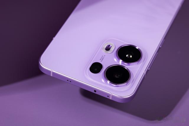 媲美iPhone的旗舰级质感 OPPO Reno13 Pro“蝶蝶紫”图赏