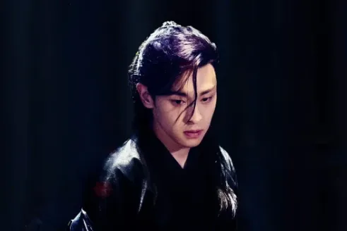 邓伦到三线小县城接商务合作,面容憔悴!网友:老了这么多?