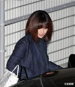 酒井法子：从初恋女神到“万人骂”，她被渣男丈夫毁了下半生