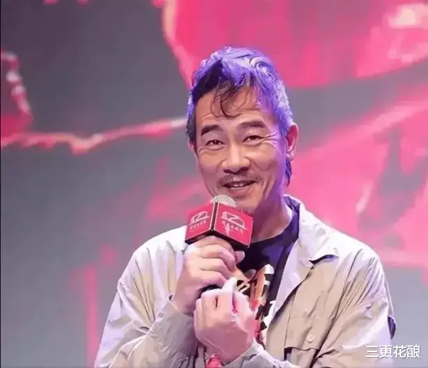 陈小春近照曝光！脸颊下垂满布皱纹，网友：这是断崖式衰老了？