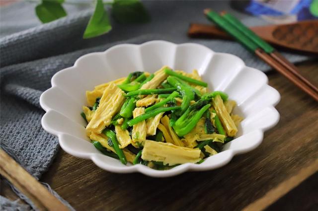 钙含量是西红柿的12倍，鸡蛋的5倍，春天正当季，可很多人不知道