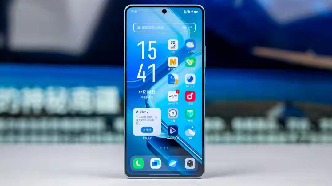 vivo性价比很高的一款千元机，跑分176万6000mAh+旗舰直屏