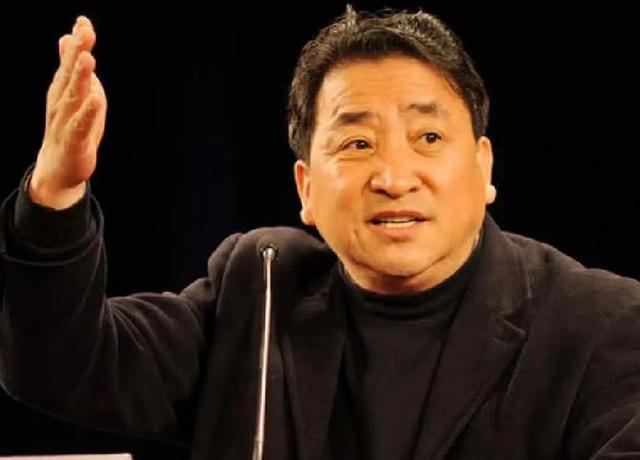 当年侯耀华怎么就挤掉牛群当大师兄?知情人:常宝华年迈不糊涂