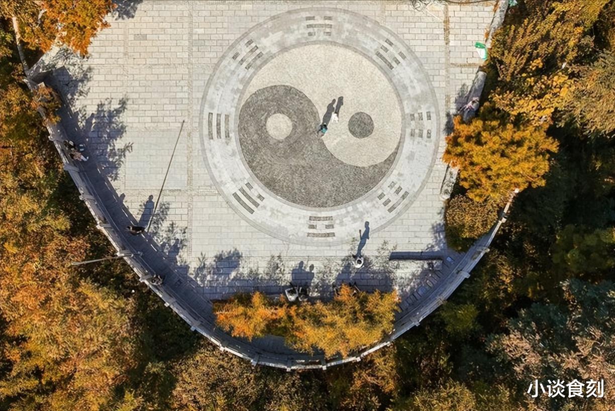 明年是2025乙巳年,年景好吗?老祖宗留下古书可预兆,早看早准备