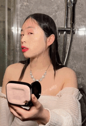 “主播烂脸还在测评粉底”,卖不动的国产美妆营销快没下限了