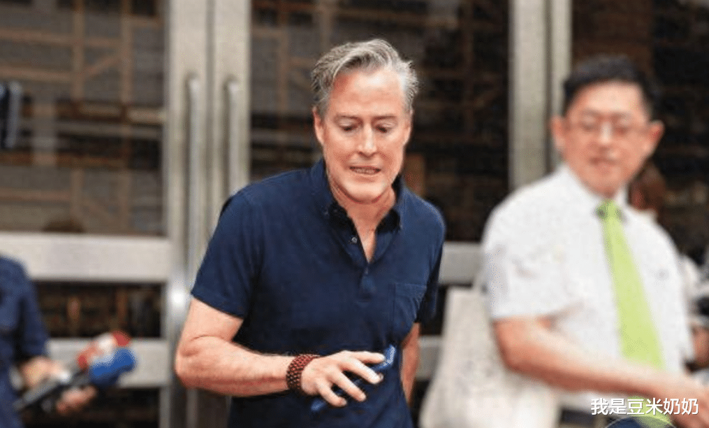 夏克立被爆约女保姆！黄嘉千提供聊天记录，法官反问：想证明什么