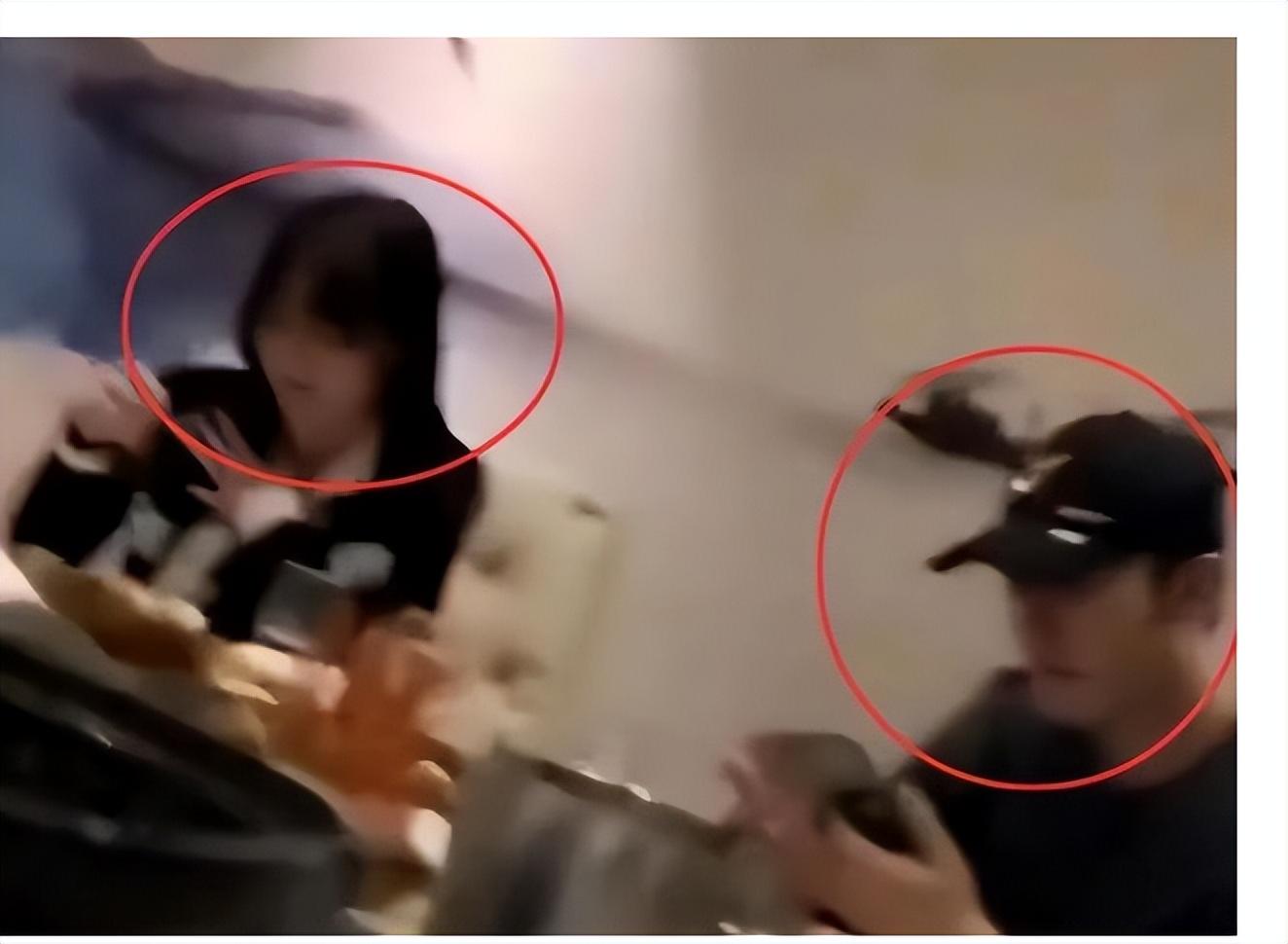 黄晓明与叶柯七夕节手挽手看电影，二人感情甜蜜！叶柯身材抢镜