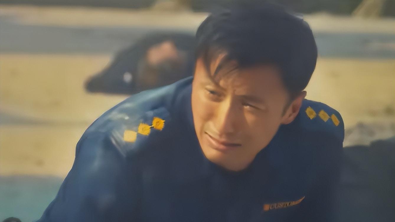 《海关战线》票房井喷，却被1万多人打差评，终于理解吴京这段话