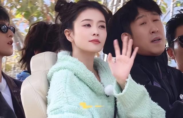 《奔跑吧》女星生图,孟子义的腿,白鹿的脸,都不及瘦的沙溢吸睛