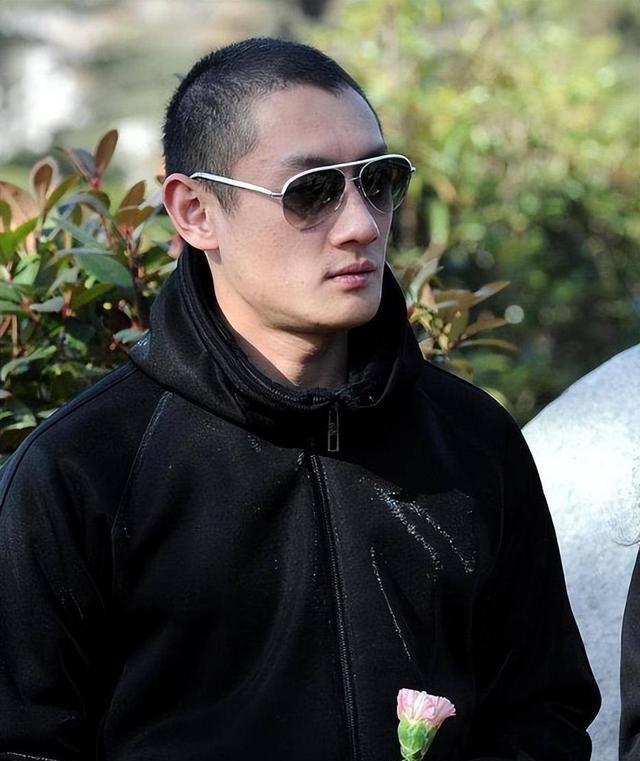 “晴儿”熬出头，婆婆去世，儿子转性，丈夫失联，终于可以做自己