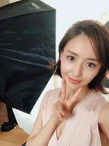 佟丽娅金鸡奖红毯造型提前曝光，引发热议与期待