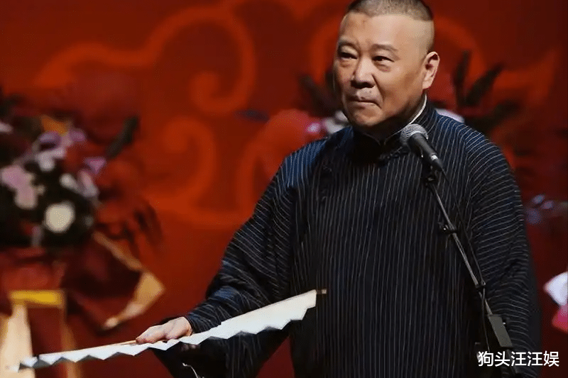 一张照片,揭开相声圈的“真实面目”,74岁姜昆狐狸尾巴藏不住了