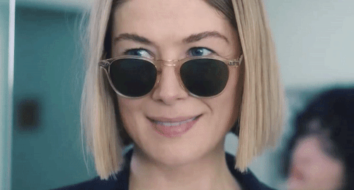 曾因《消失的她》出名,控诉邦女郎试镜脱衣,如今她却靠鸡娃爆火