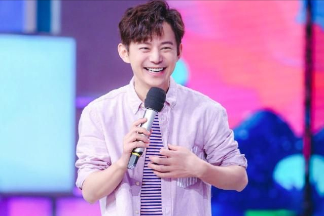 快乐大本营|《快乐大本营》5位主持人现状：差距早已拉大，红不红是有原因的