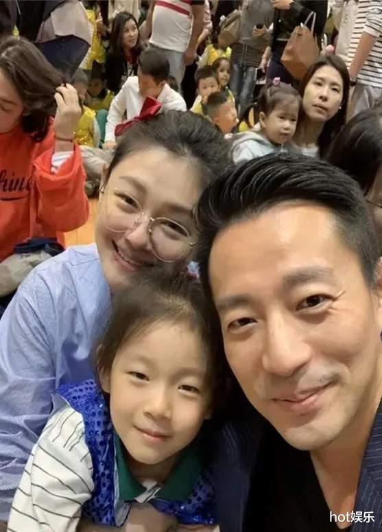 汪小菲晒公证书,力证大S豪宅是他出资,和马筱梅目前租房创业