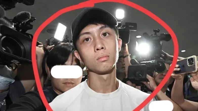 星二代讨债鬼，他15岁才断奶，如今再被抓进警局，狄莺太溺爱儿子