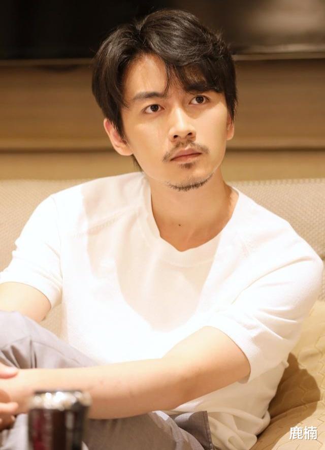 “清纯女神”的料越扒越精彩！这一次，陈晓连装都不想装了？