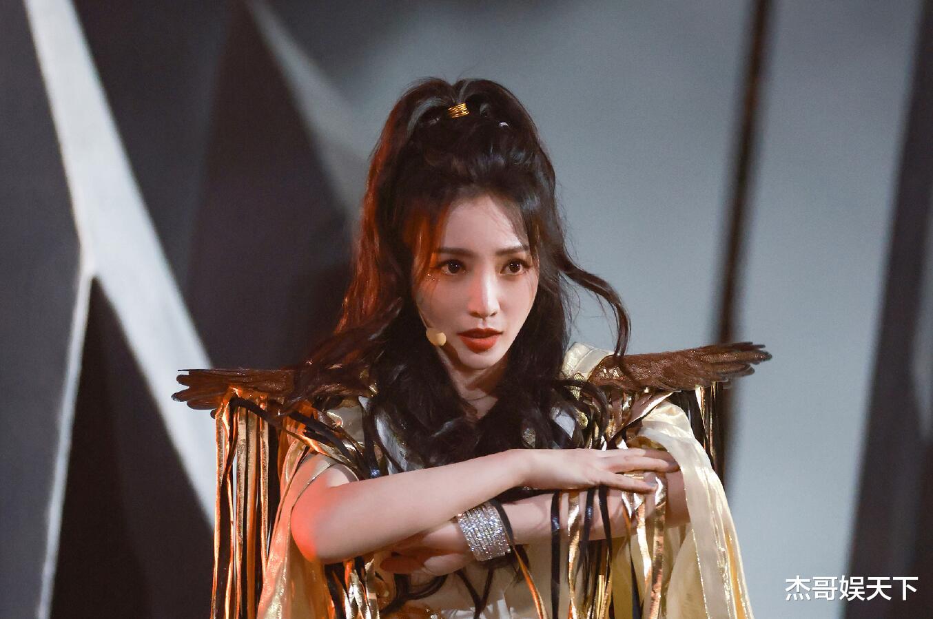 《浪姐》收官，柳岩对观众的“不尊重”太圈粉，韩雪表情让人尴尬