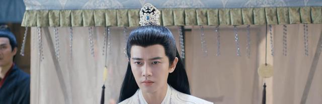 同样饰演佞臣，李现与任嘉伦放一起，才知道什么是“隐忍”