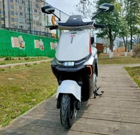售价3500元的绿源S70与新日阿尔法怎么选，看数据分析告诉你答案