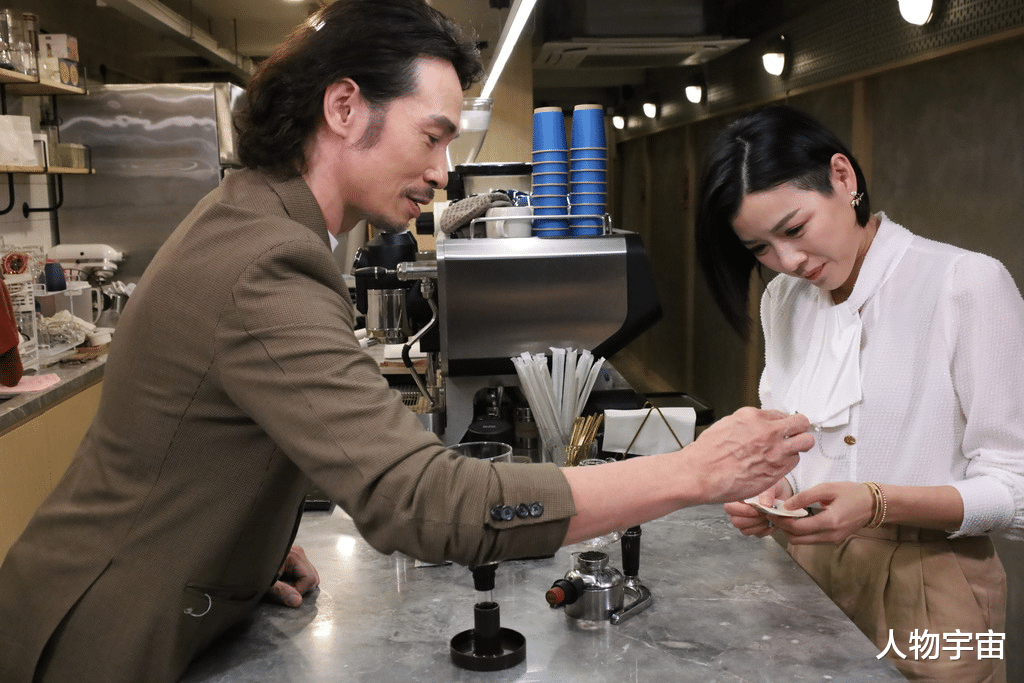 他是TVB视帝有生意头脑，逆市开6家门店，煮咖啡给老婆，前女友走宝