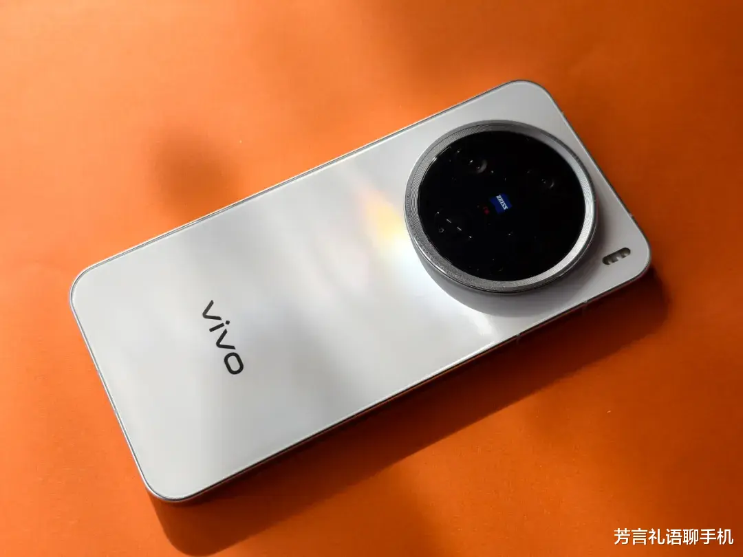 喜欢小屏手机的,这台安卓“扛把子”必看