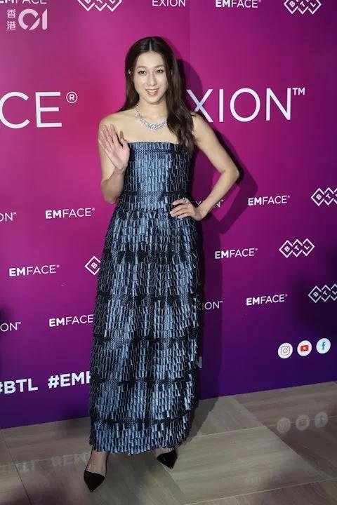 钟嘉欣为旧爱翻红感开心,爆分手后仍有联系:望他早日找到另一半