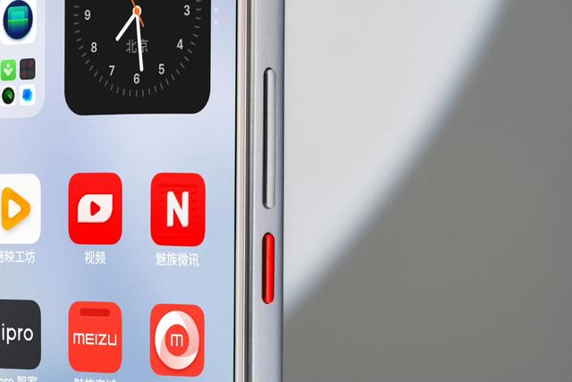 千元機(jī)中的“全能怪獸”，6000mAh+8T直屏，發(fā)布一個(gè)月跌至1599元