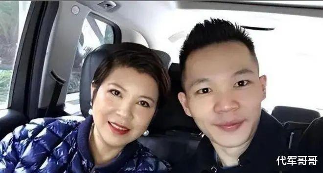 杭天琪|她9次登上春晚,被老外骗走3千万,40岁嫁小13岁男友,如今怎样