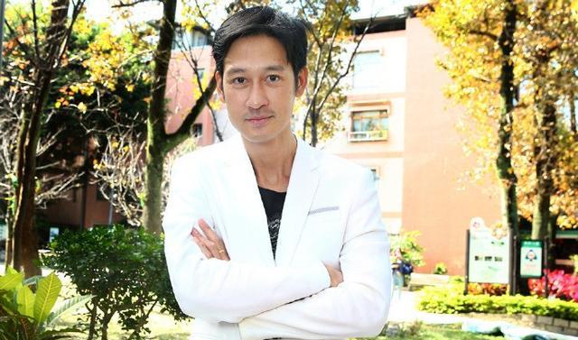 过气明星有多惨：背负百万债务，穷到下跪找工作，如今靠资助生活