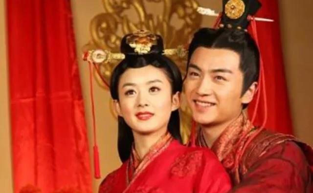 我猜赵丽颖要么选林更新要么和冯叔复合,总之不会选陈晓了