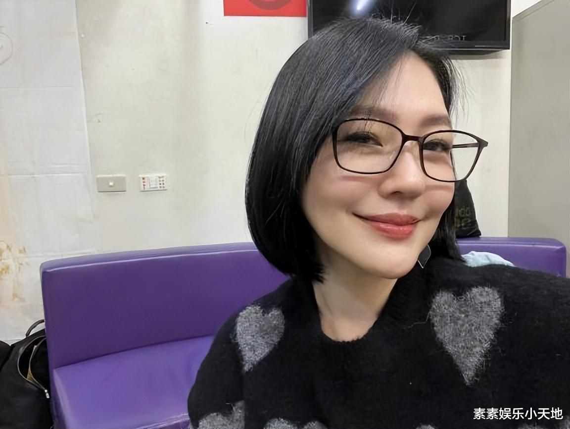 具俊晔分享最新街头酷照，小S第一时间给姐夫疯狂点赞