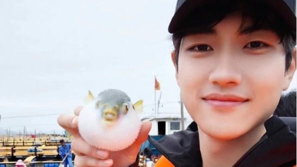 金莎小男友这是红了？孙丞潇单独接综艺没带金莎，网友却更加担心