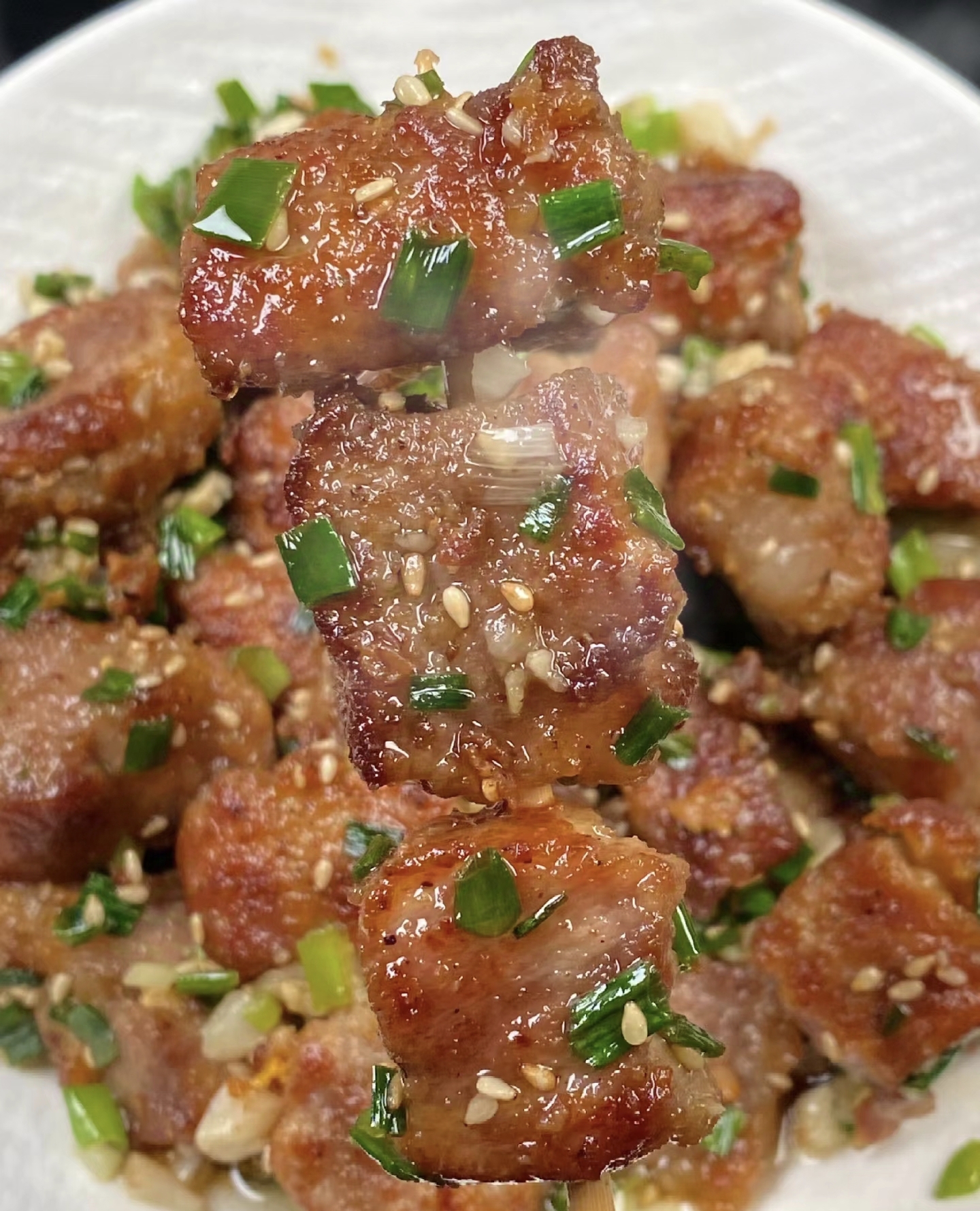 救命啊！这盐葱煎猪排也太哇塞了吧，一口就沦陷！