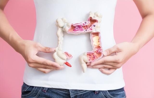 肠道里长了息肉，上厕所时会有3个提示，别等到中晚期了才发现