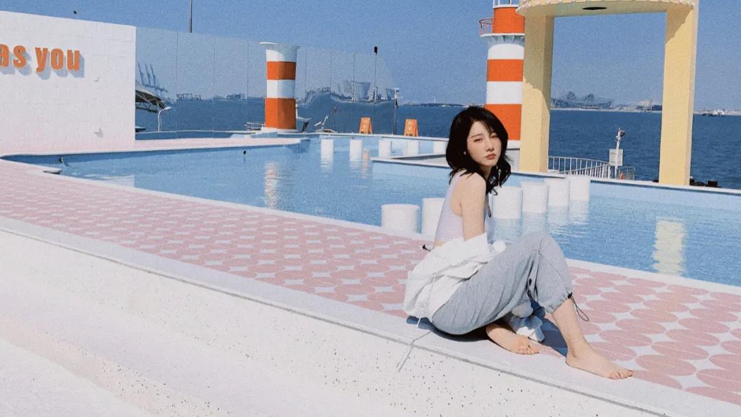 李墨之甜美精致 光洁脚丫