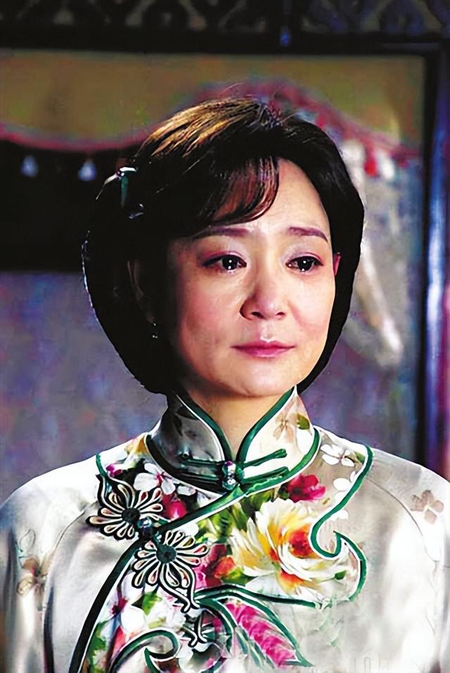 “自带苦相”的7位女星越看越丧,五官漂亮却演啥都苦情,太吃亏