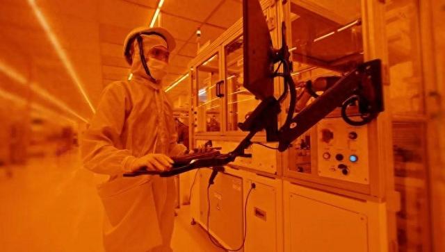 精密玻璃制造商SCHOTTAG完成大型工廠擴建，以滿足AR眼鏡市場需求