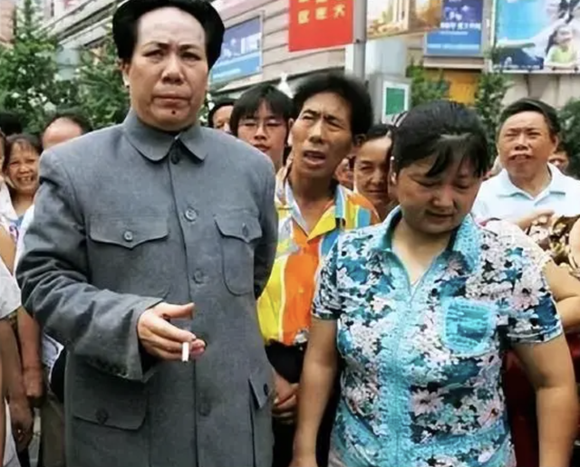 她是唯一扮演毛主席的女演员，为演得更传神增肥30斤，却苦了丈夫