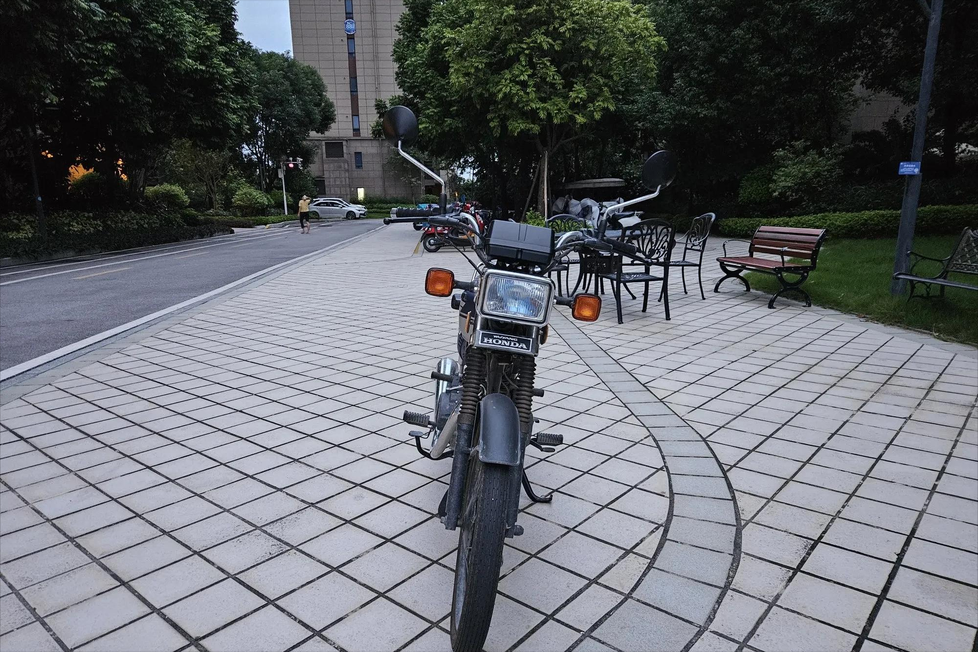 30年前的土豪座驾，拉风不输跑车，撩妹不输保时捷，你见过几辆？