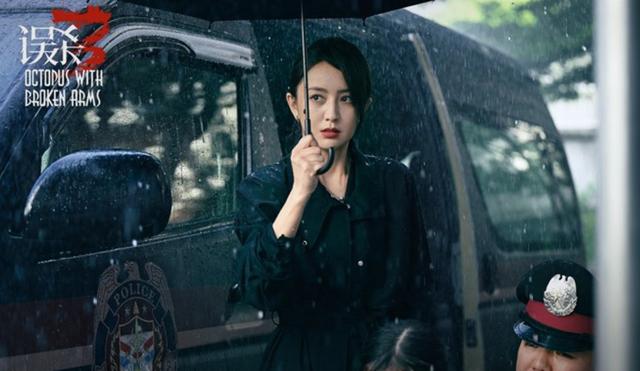 接连交出两张“王牌”,47岁陈思诚的现状,再次印证了黄渤的话!