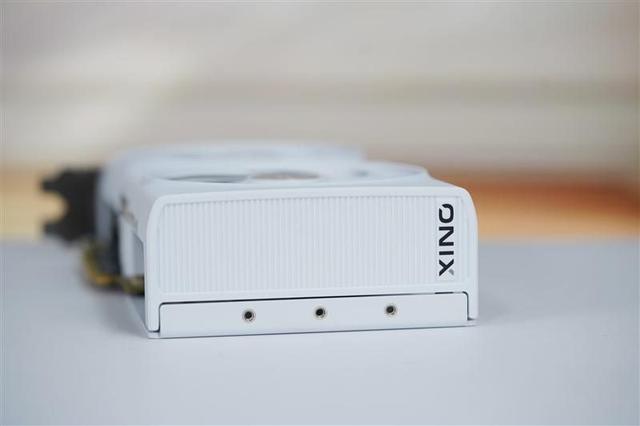 傲世LUMI追日B580 OC显卡评测：2K性能远强于RTX 4060