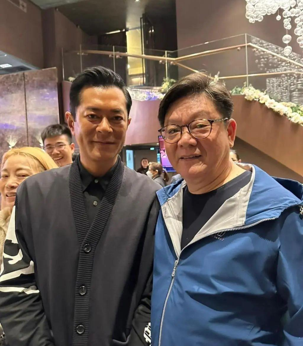 53岁古天乐近照曝光，面部变形满脸沧桑完全变样，网友：根本认不出来