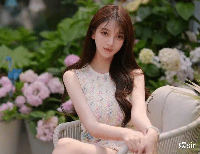 叶珂怒了！再次否认介入杨颖和黄晓明婚姻，回怼网友：不是小三！