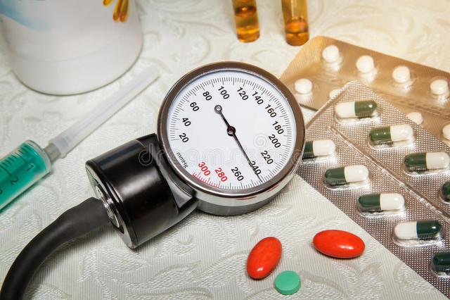 48岁男子确诊高血压，从此戒掉晚饭，体检后医生：你都干了什么？