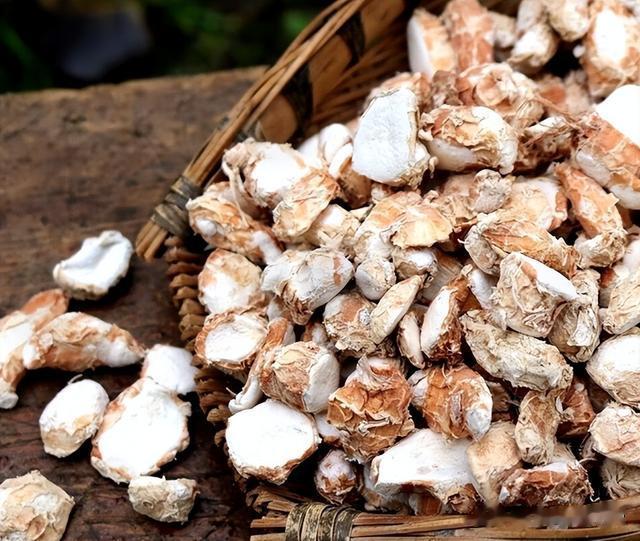 不管炖什么鱼,一条鱼用1克它,立马鲜香扑鼻,肉嫩汤鲜没腥味