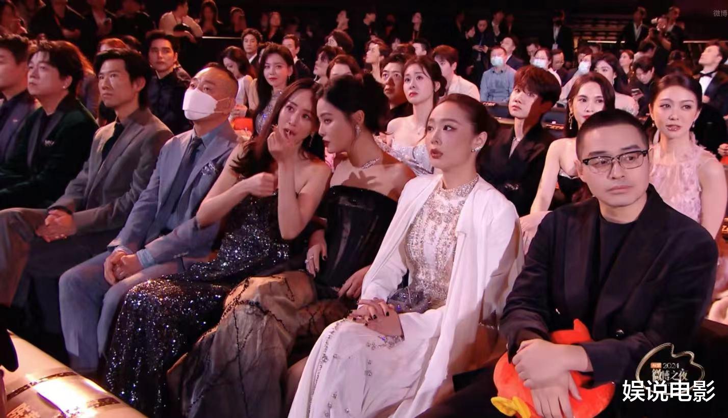 微博之夜名场面,沈腾拉着费翔吃饼干,沈腾疑提前知道自己会获奖